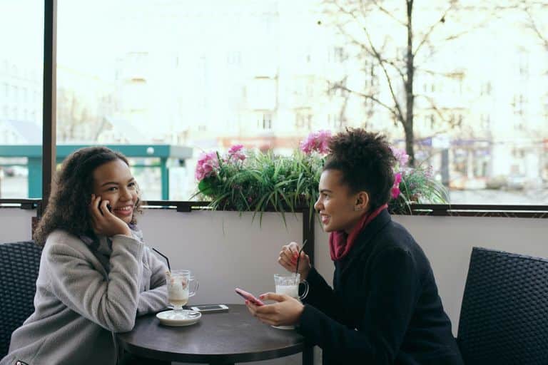 Kompetencje miękkie, twarde rezultaty — dlaczego soft skills decydują o wynikach zespołu